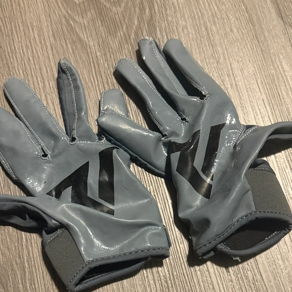 Rivel athletics Gloves Large